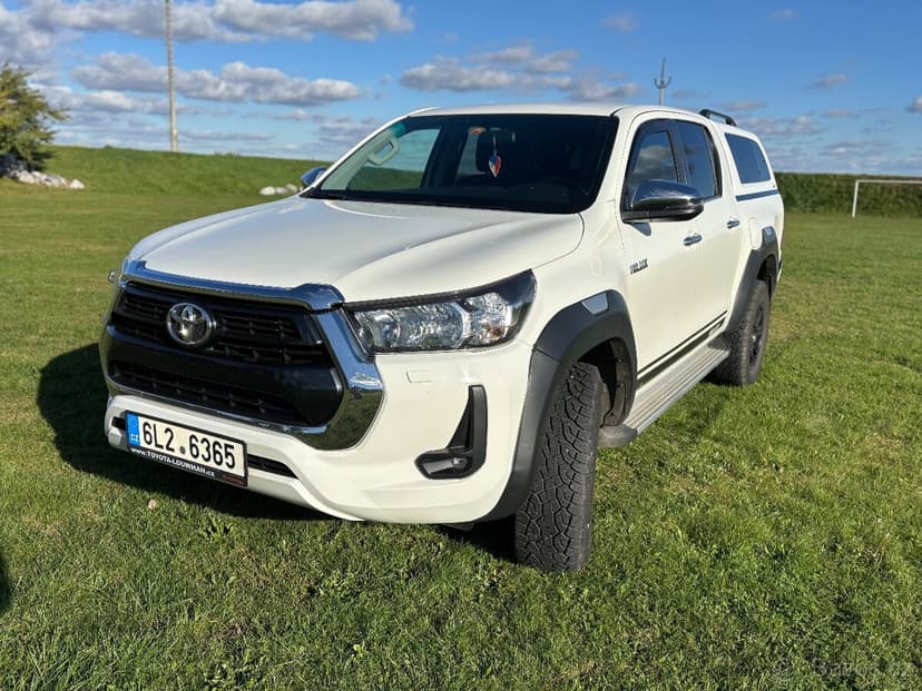 Prodám Toyota Hilux 2.8 Td 150 kw ČR záruka MANUÁL