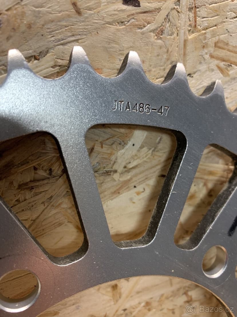 Yamaha YZF R1 2008 rozety 46 a 47 zubů