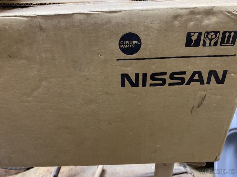 Nissan Patrol Y60 Y61 světlo levé originál 26060-VB526 – nov