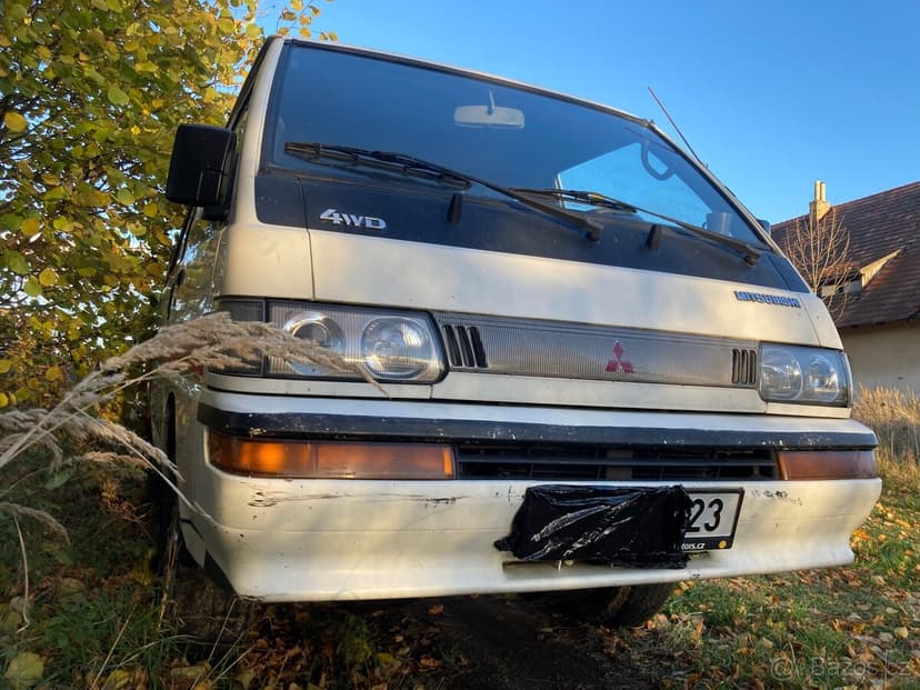 Mitsubishi L300 2.5td 4x4 / 8 míst / tažné 2t ➡️ číst celé