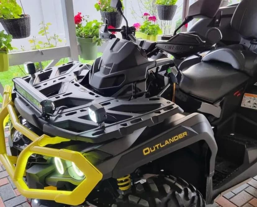 Čtyřkolky Can am outlander 1000r 2020 Neutrino 2