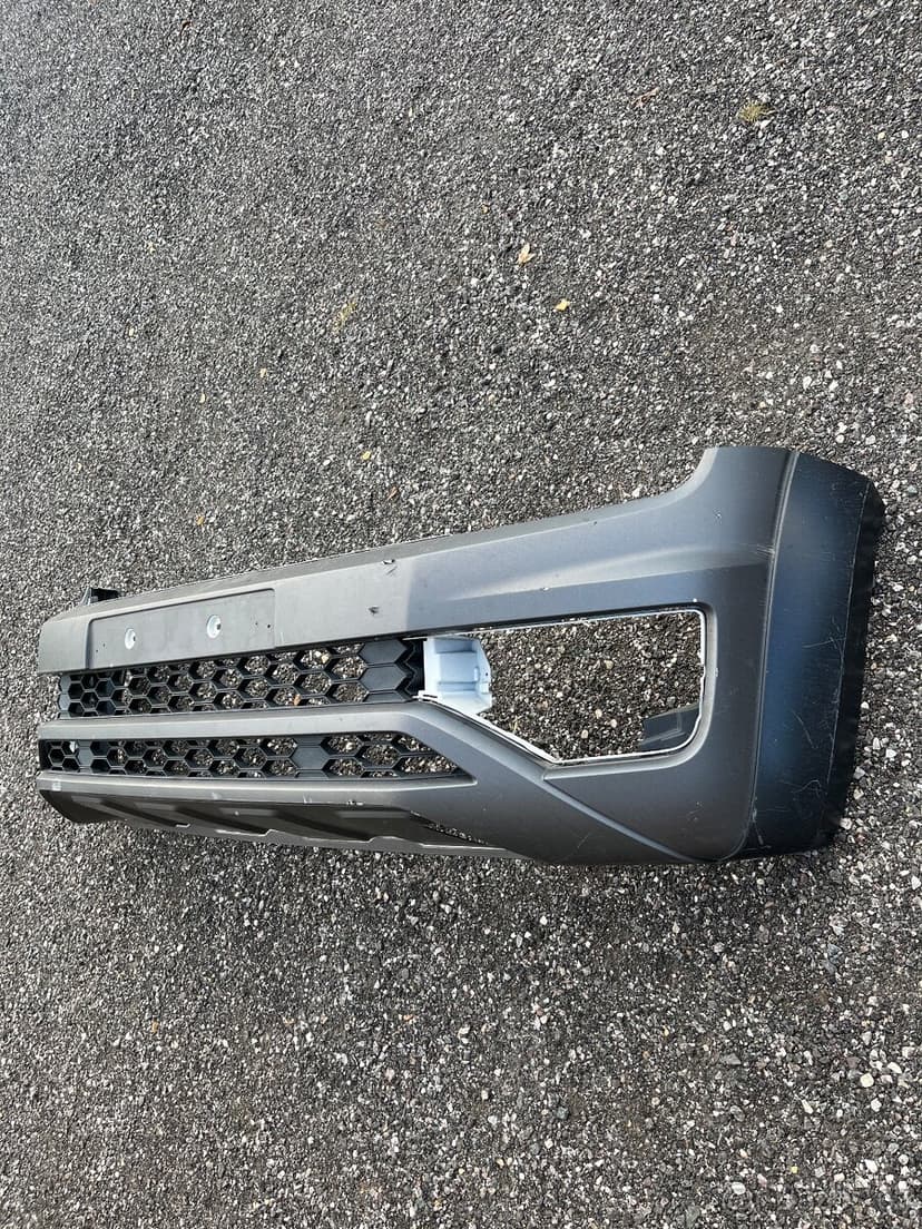 VW Amarok nárazník