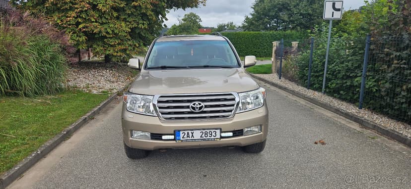 Toyota Land Cruiser 200 4.5 D-4D V8 - DPH