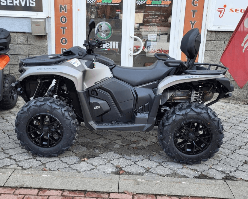 CAN-AM Outlander Max 700 XT ABS, INT Platinum Satin, MY25