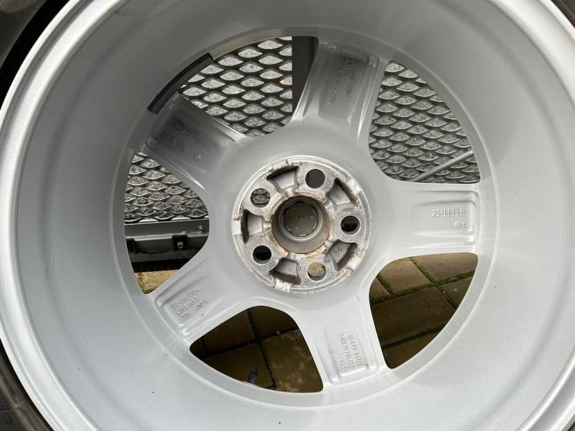 Originál Alu kolo Land Rover / Defender R20 - 255/60/20