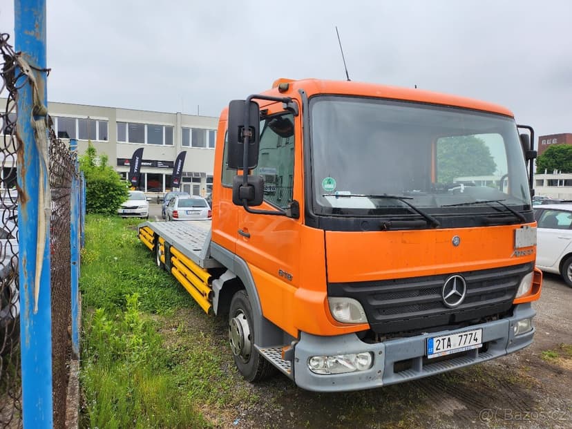 MERCEDES BENZ MB ATEGO 6 míst, ODTAHOVKA 7.5T