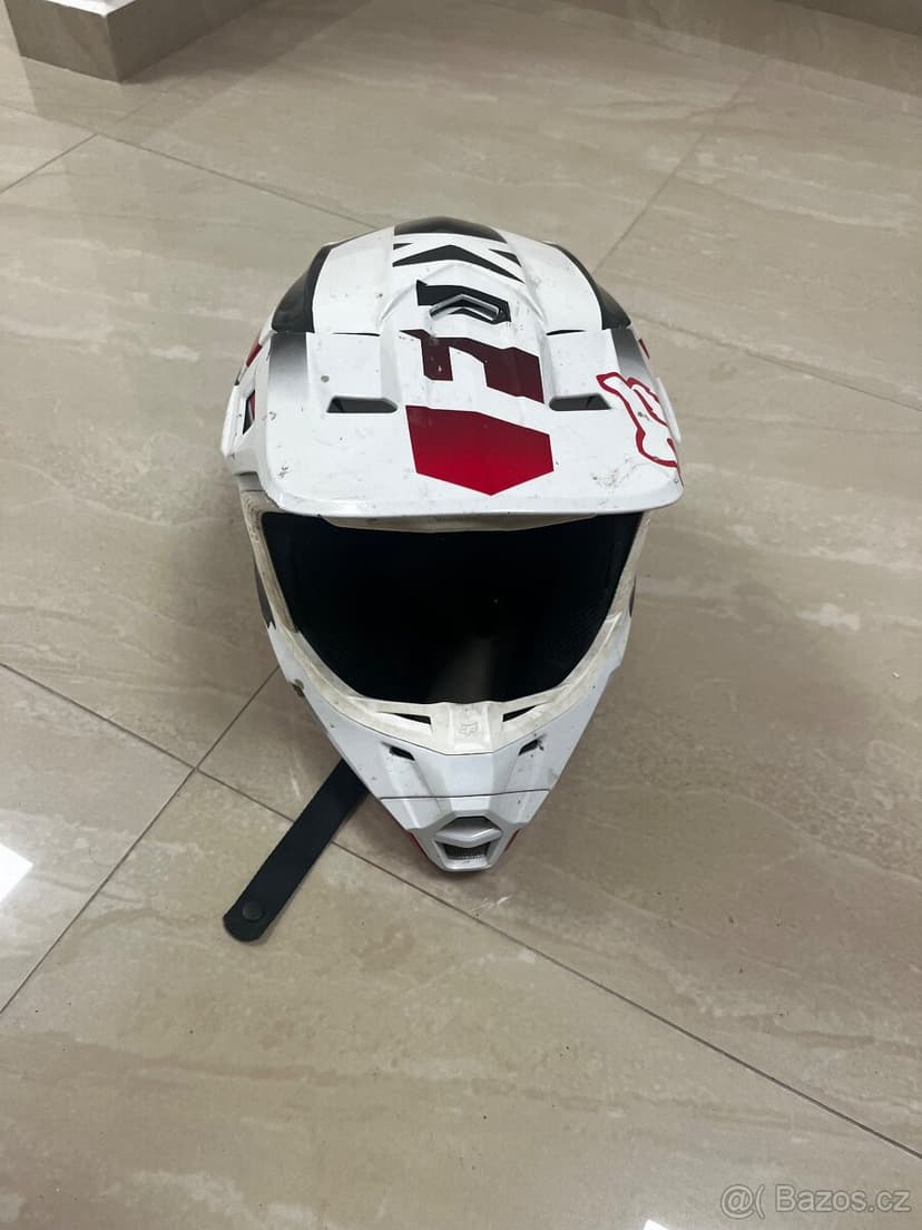 Motocross helma Fox velikosti L 53-60cm