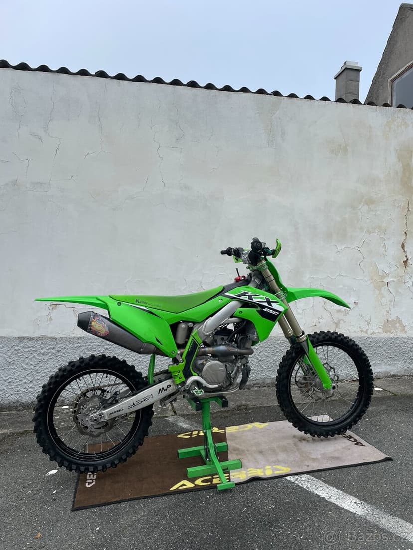 Kawasaki KX250F – rok 2024 | 150 mth | TOP STAV
