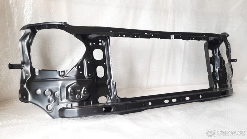 Toyota LC120 – Čelo