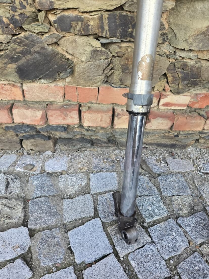 Předni vidlice husqvarna 125