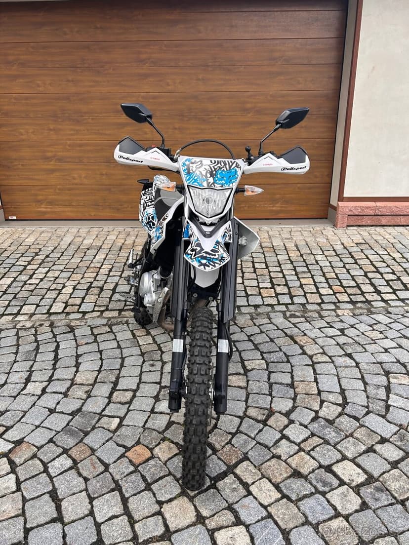 YAMAHA WR125R