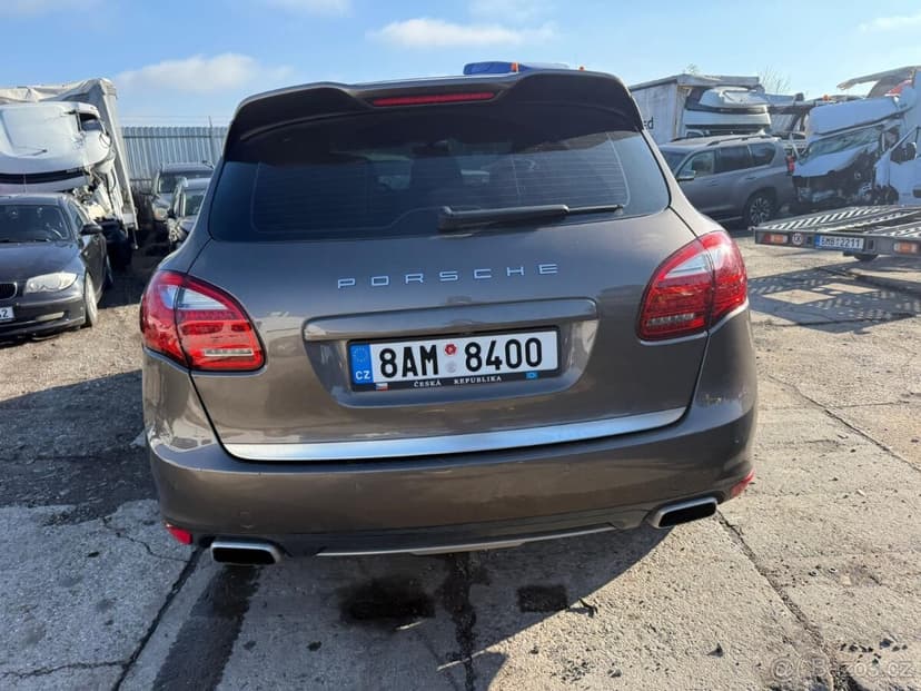 Porsche cayenne diesel 3.0 2013 pojizdne airbagy ok
