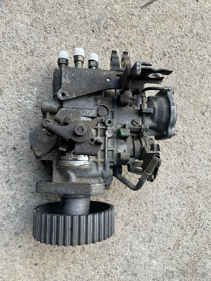 Mechanické čerpadlo Nissan Patrol y61