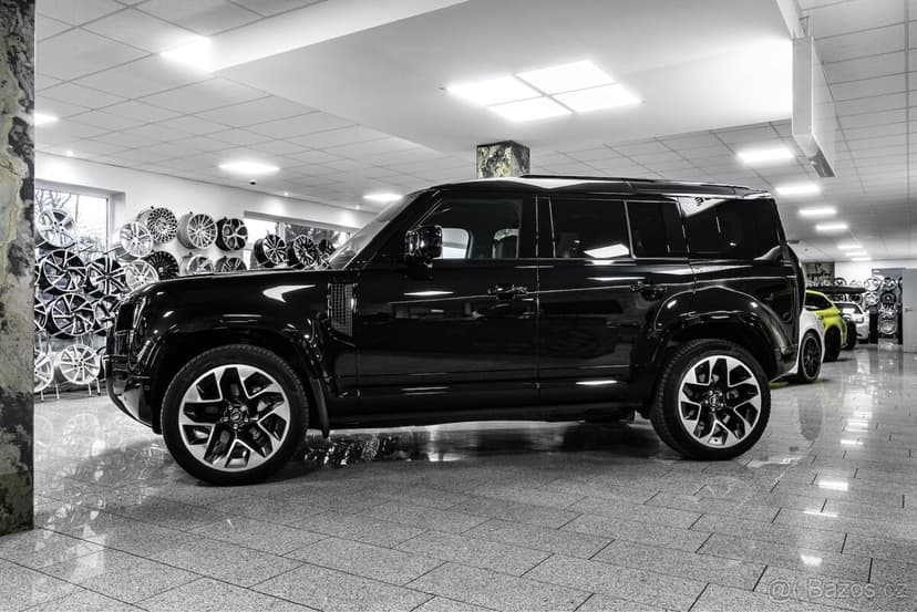 Land Defender 110 X-DYNAMIC SE D300 AT MY2025