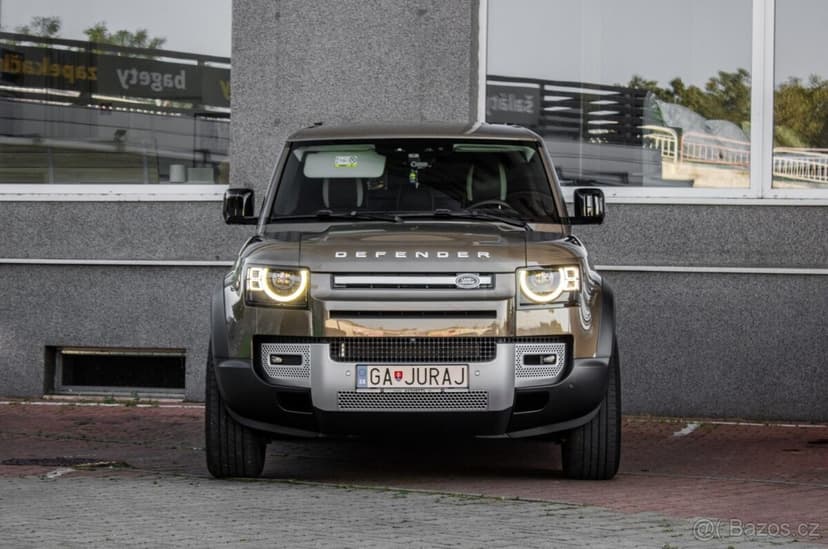 Land Rover Defender 110 3.0D I6 D200 MHEV