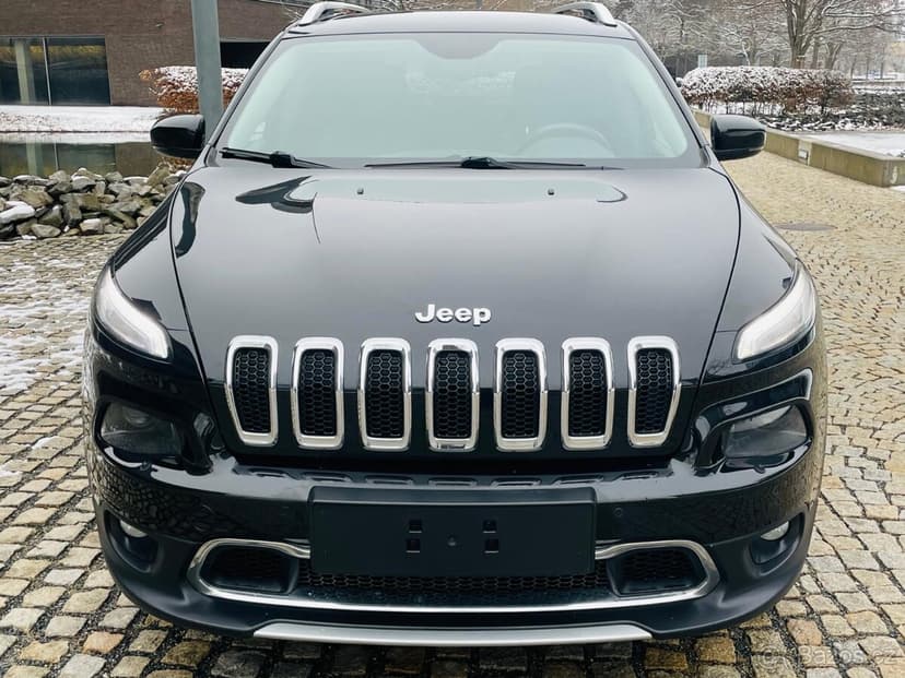 Jeep Cherokee 2.2D 4x4 AUT LIMITED KAMERA VÝHŘEV SERVISKA