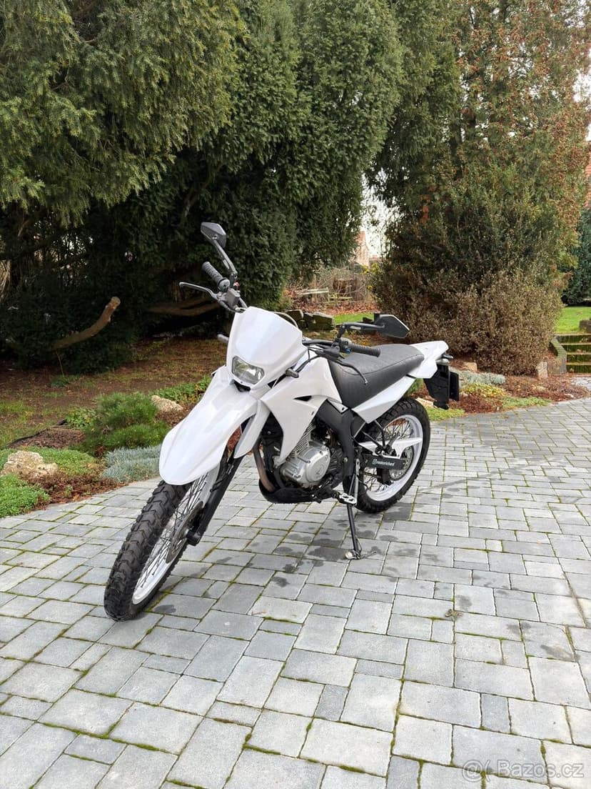 YAMAHA XT 125 R