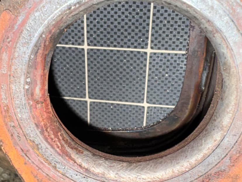 Zadní náprava, filtr pevných částic DPF Nissan Navara D23