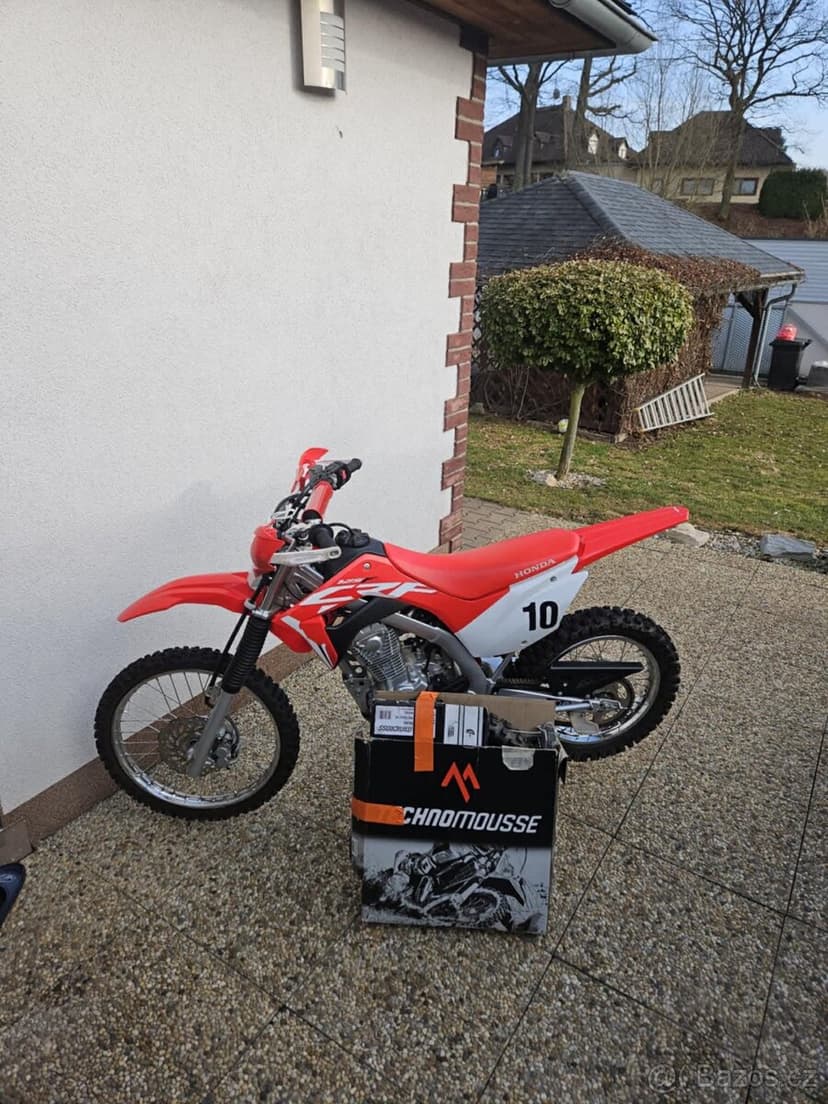 Honda crf 125f  cross