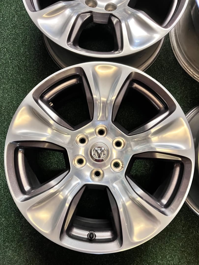 6x139.7 Orig. Dodge RAM 1500 5. Generace - senzory tlaku