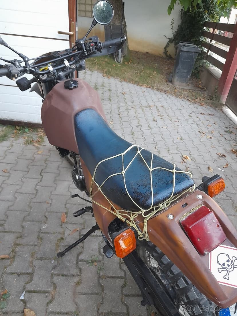 Suzuki DR 650 R mad max