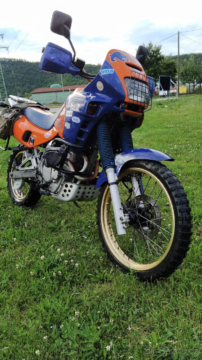 Honda nx 650 dominator