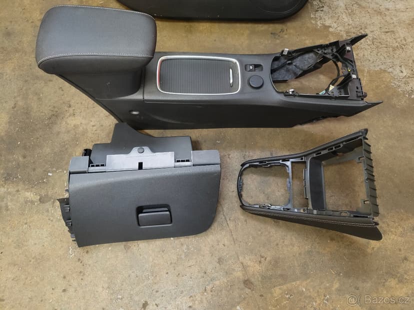 Opěrka, tapeci Astra K - kožené