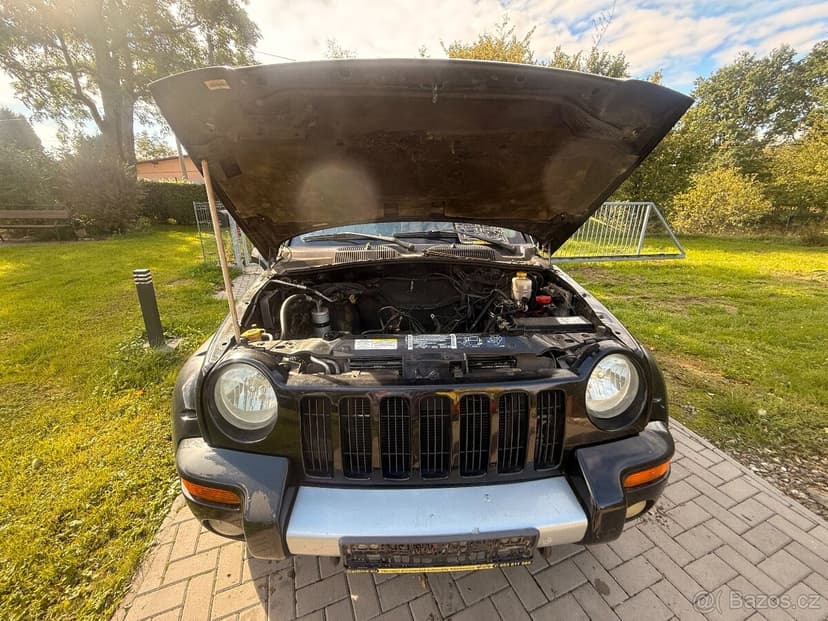 Jeep Liberty 3,8 v6 bez motoru