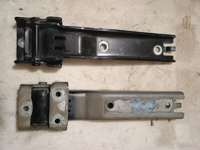 Jeep Wrangler JK panty zadních dveří