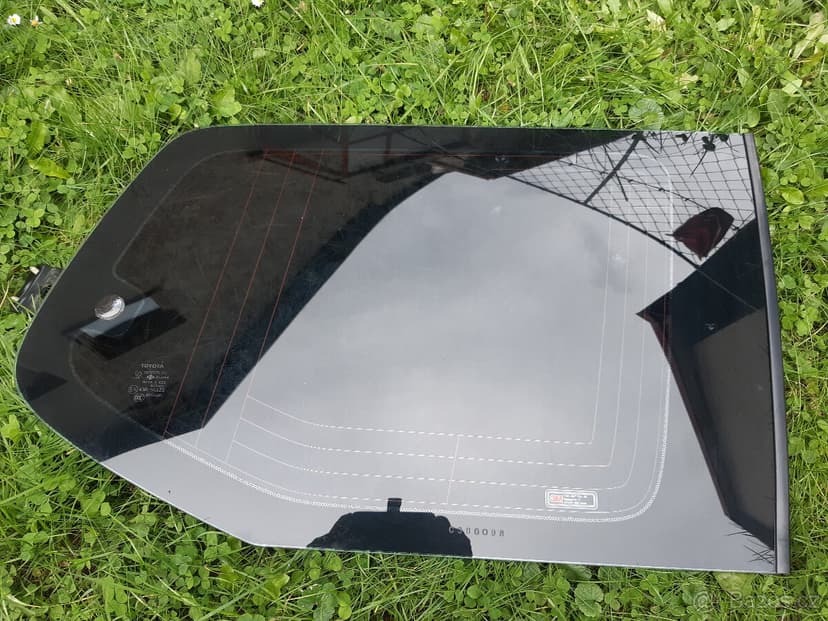 Boční okna/skla s anténou vč. těsnění - Toyota LC 120