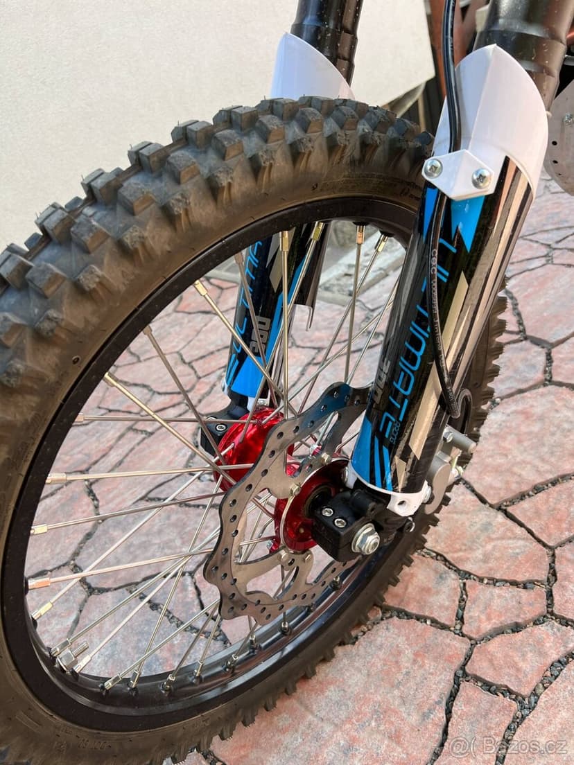 Motocross Ultimate NC 300 cc 21x18 startér/6 kvalt manuál/