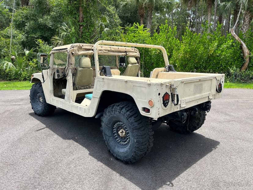 Hummer H1 humvee