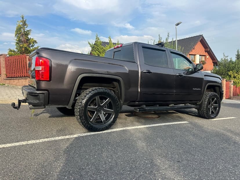 Gmc Sierra / Chevrolet 5.3 V8 automat 4x4 4x2, 2015/7