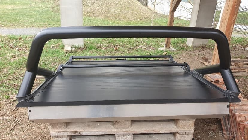 TOYOTA HILUX DC alu roleta + rám + příčníky