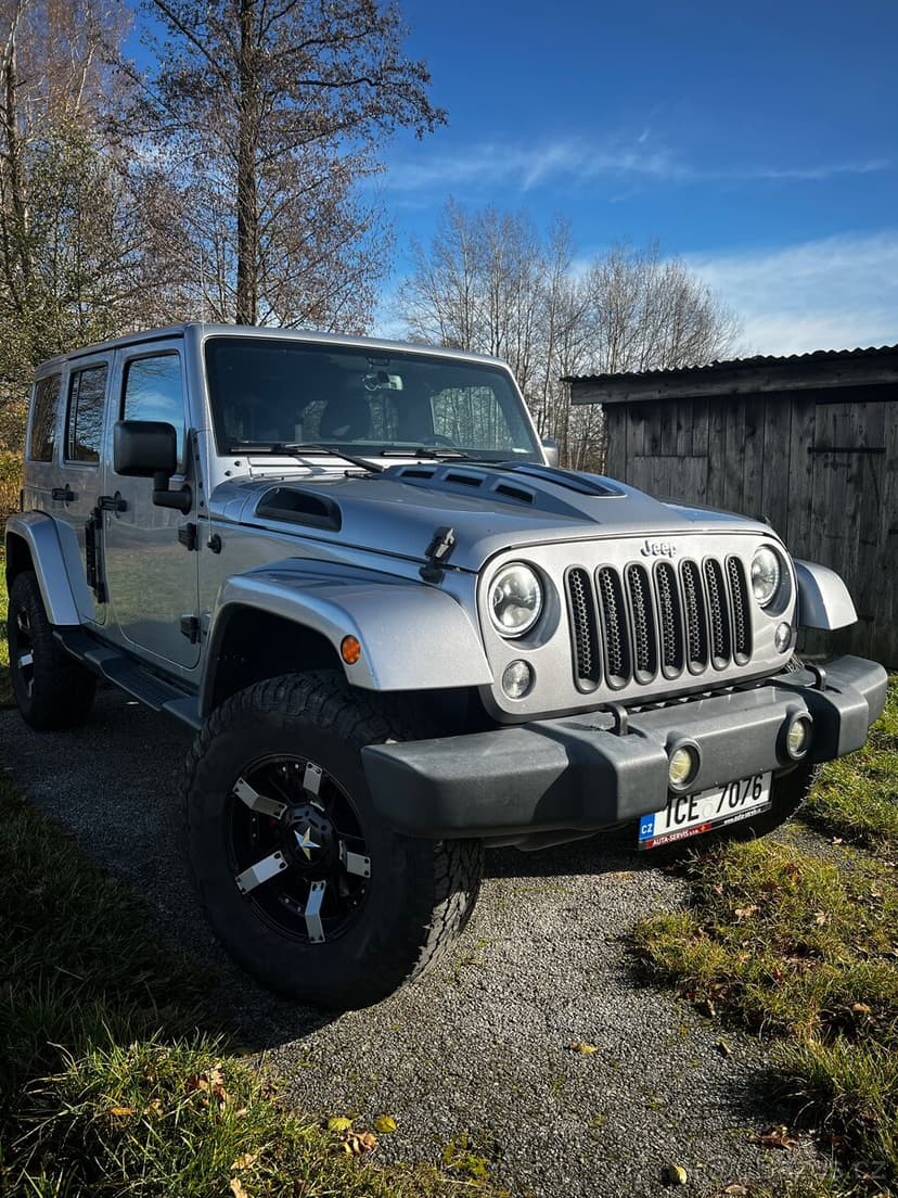 Jeep Wrangler SAHARA 2.8 nafta, 2015