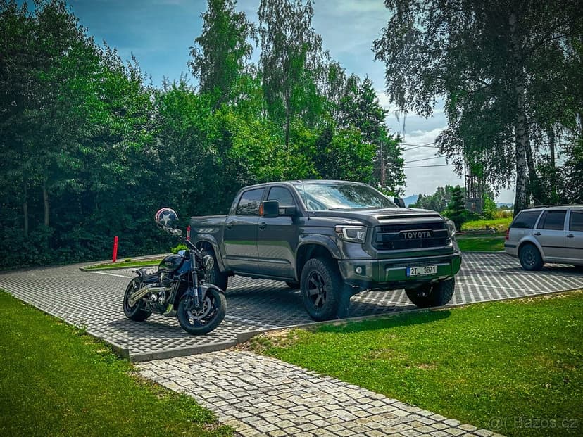 Toyota Tundra 5.7 V8 SUPERCHARGER 600hp