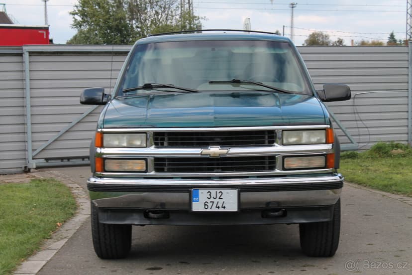 1995 Chevrolet Suburban 4WD 5.7 V8