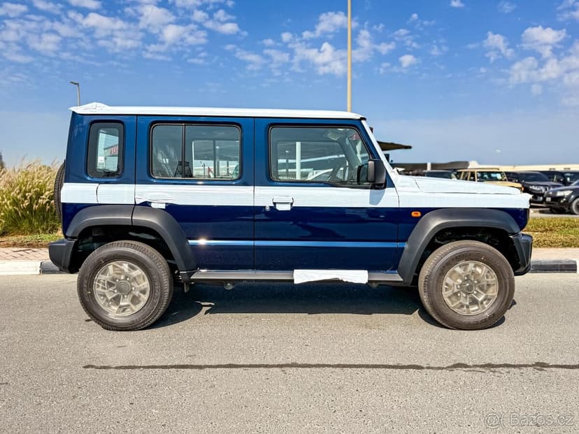 Suzuki Jimny LONG - 5 dveří, motor 1.5L, pohon 4x4