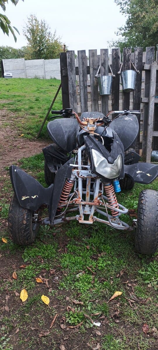 Čtyřkolka bez tp nepojizdna