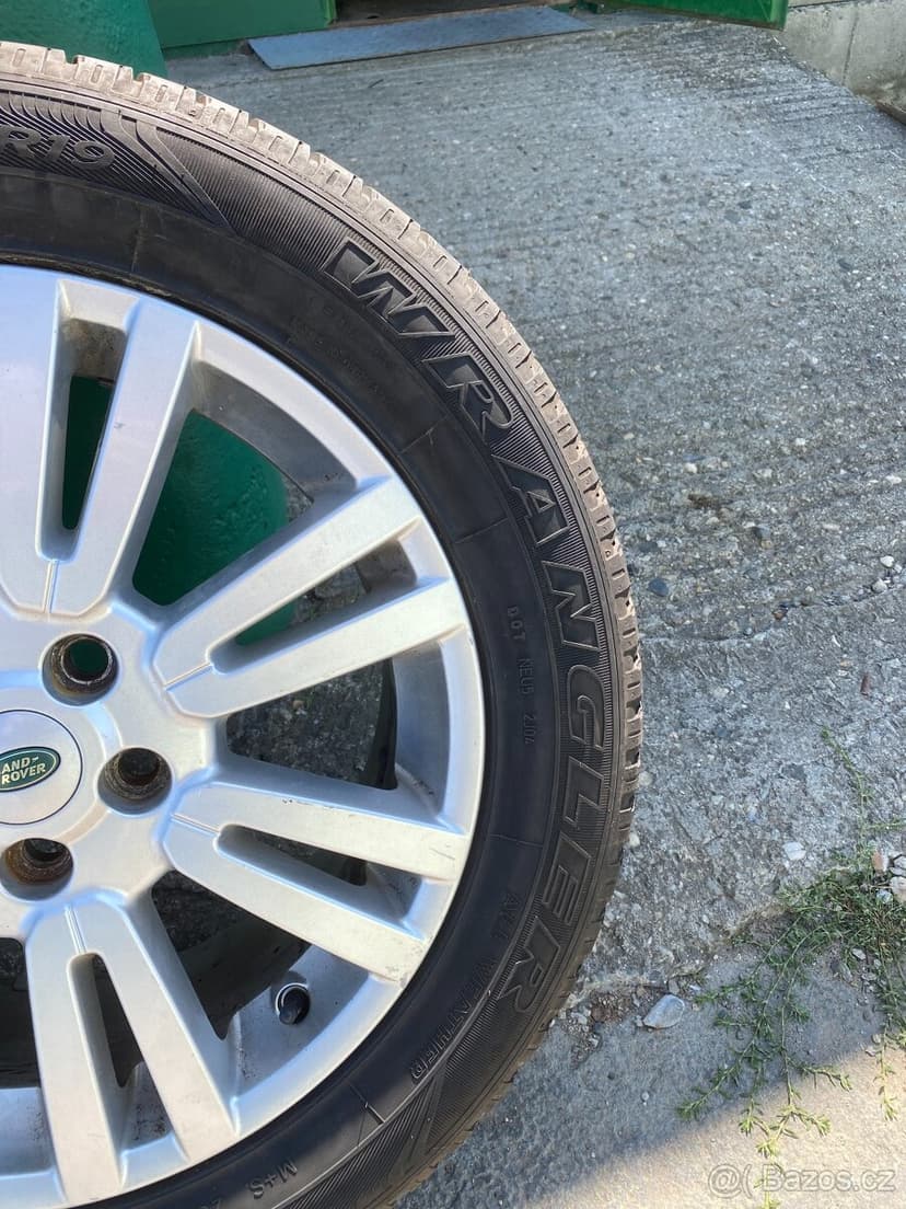 Kola Land Rover 4 originál R19/255