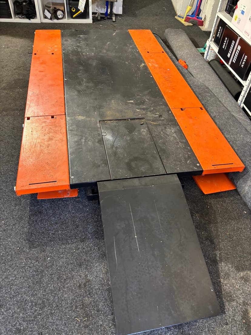 Servisní plošina na čtyřkolky a motorky