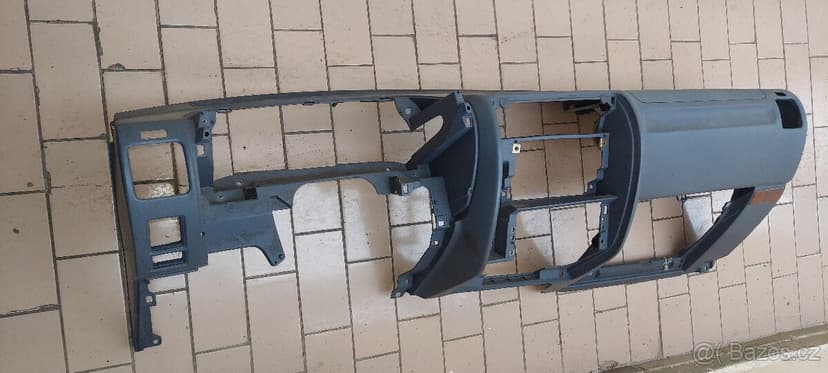 Palubní deska Toyota Land Cruiser 90/95