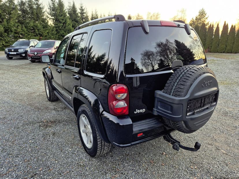 Jeep Cherokee 2.8 CRD Limited 4x4 /automat/ tažné 3,5t