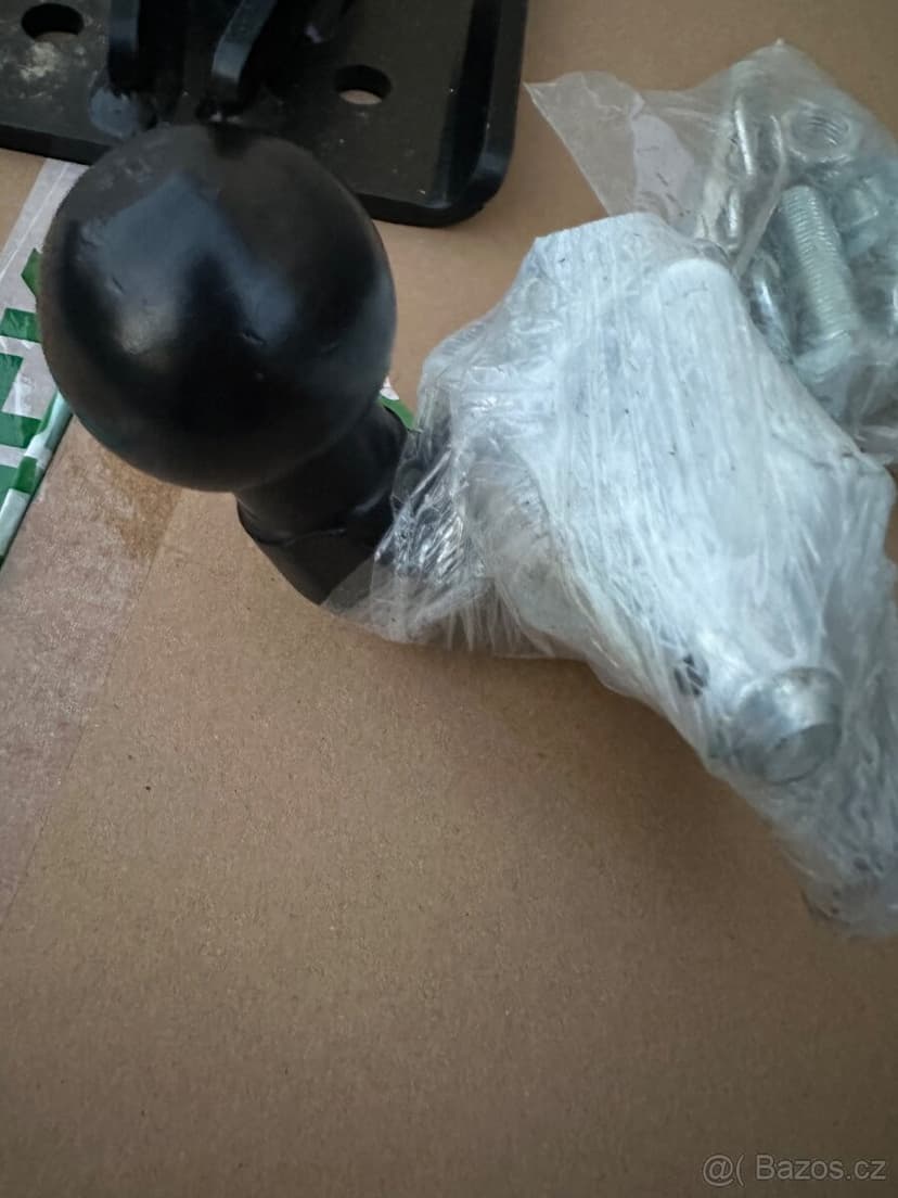 Prodám nový originál Hak - tažné rv. 2023/24 Ford/ amarok