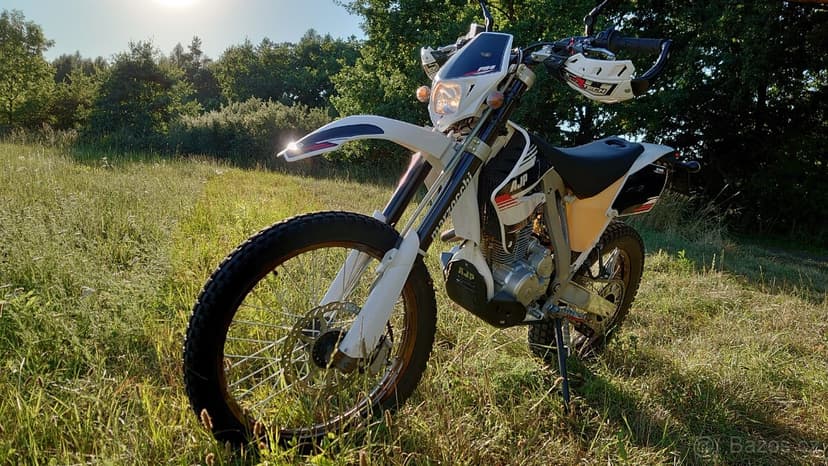 AJP PR4 240 Ultrapassar