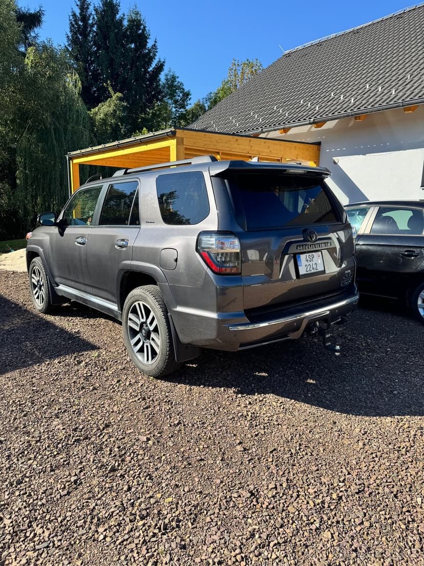 Toyota 4 runner 4.0 v6 199kw automat