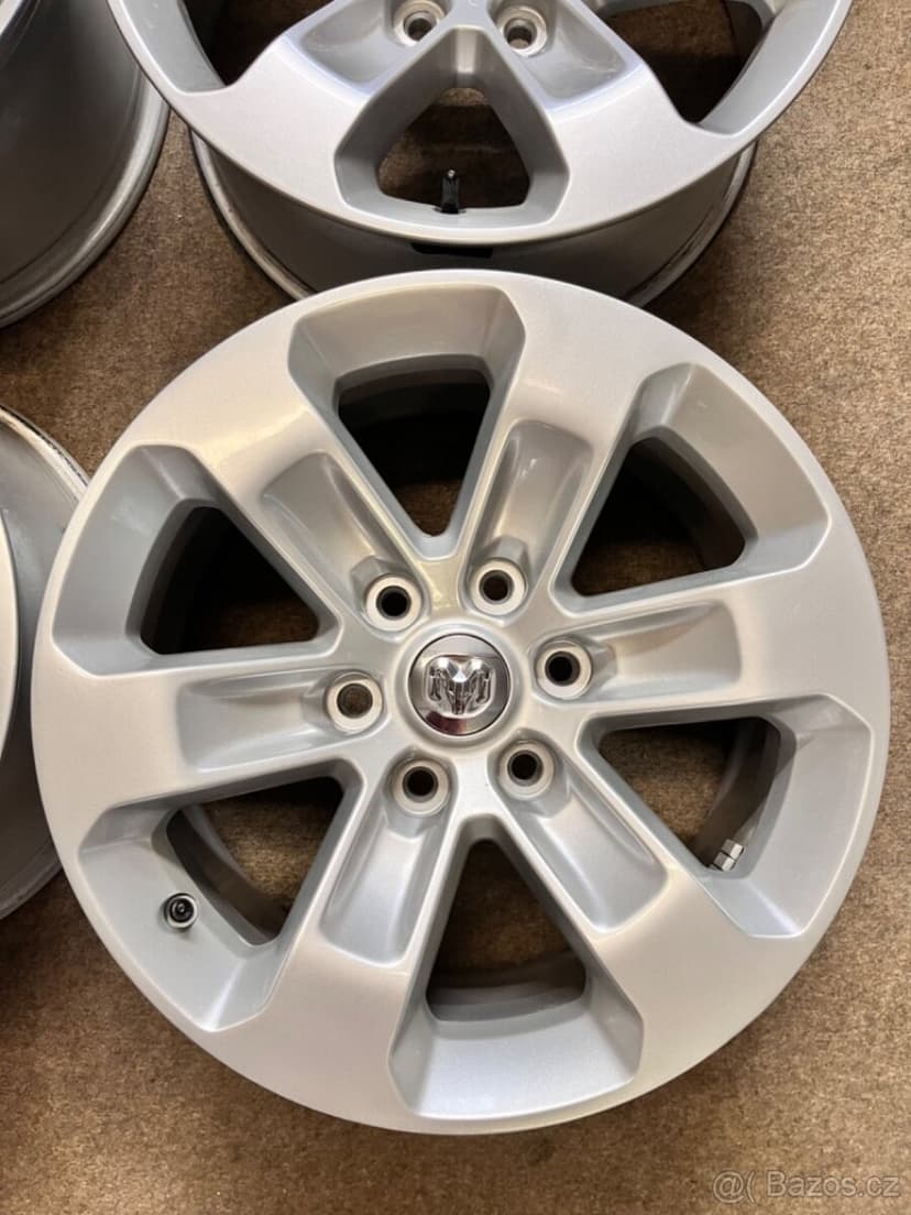 6x139.7 R18 ORIGINÁL Alu Dodge RAM 1500 + senzor - TOP