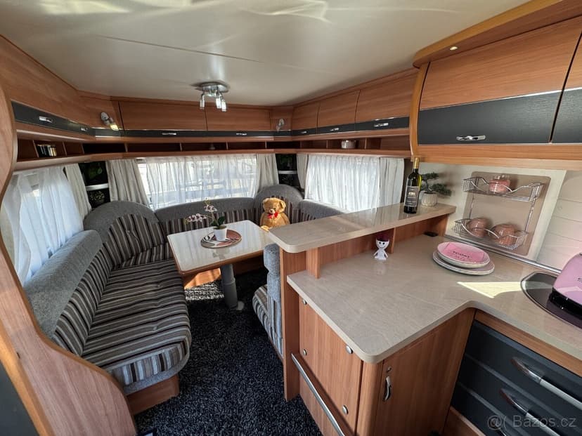 Hobby 560 CFe De Luxe Markíza, Klíma, Mover, Nosič