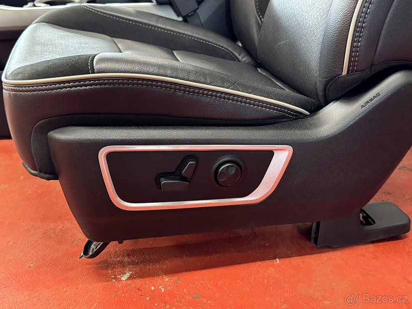 Kožená sedadla Dodge RAM 1500 5. generace 2019-2024 - LARAMI