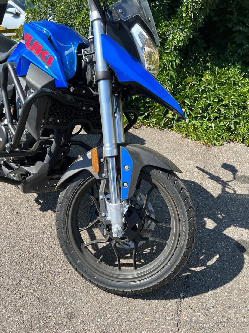 Prodám Yuki 125i XTR II (2021) – Top stav, servisní kniha